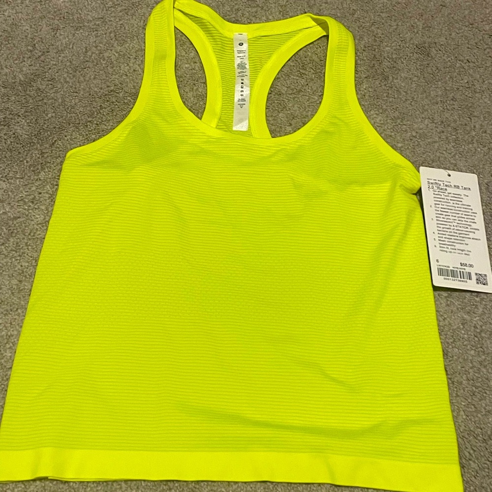NWT Lululemon Swiftly 2.0 tank